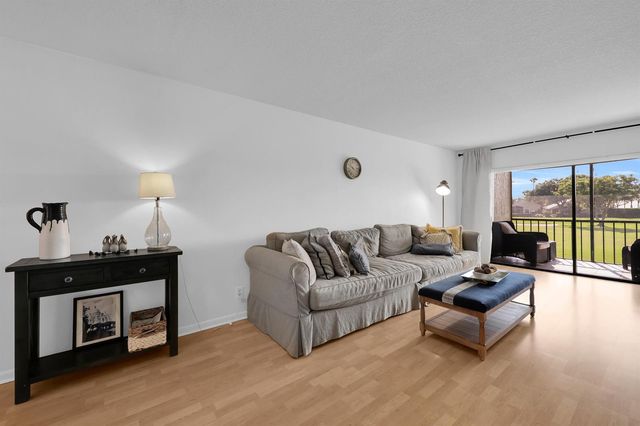 12962 Briarlake Drive 202, West Palm Beach, FL 33418