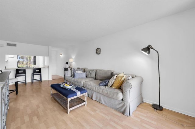 12962 Briarlake Drive 202, West Palm Beach, FL 33418