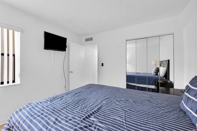 12962 Briarlake Drive 202, West Palm Beach, FL 33418