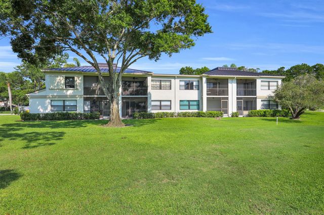 12962 Briarlake Drive 202, West Palm Beach, FL 33418