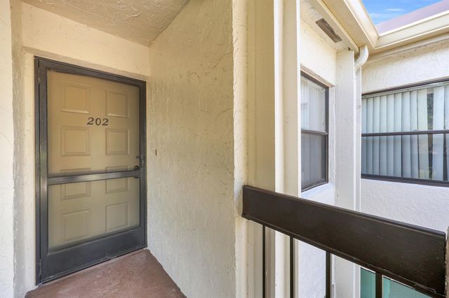 12962 Briarlake Drive 202, West Palm Beach, FL 33418