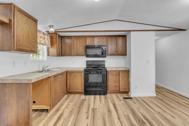 550 Windwood Drive, Livingston, TX 77351