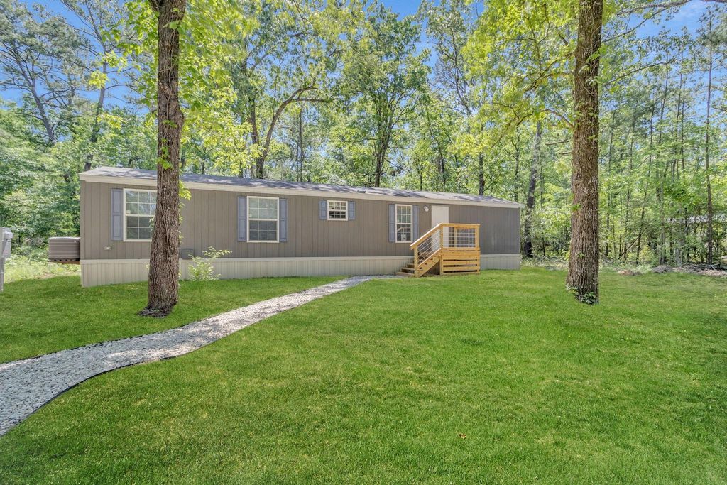 550 Windwood Drive, Livingston, TX 77351