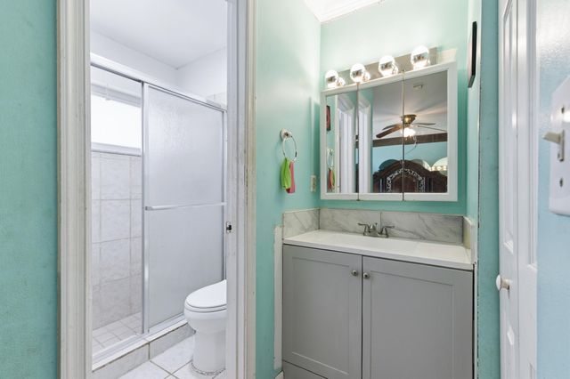 423 Foresta Terrace, West Palm Beach, FL 33415