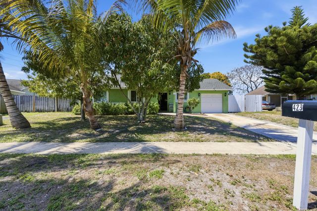 423 Foresta Terrace, West Palm Beach, FL 33415
