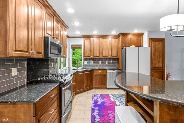 1122 Bitterwood Court, Columbus, IN 47201