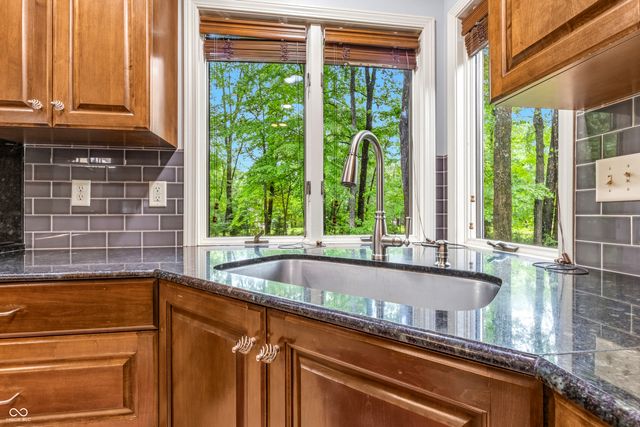 1122 Bitterwood Court, Columbus, IN 47201
