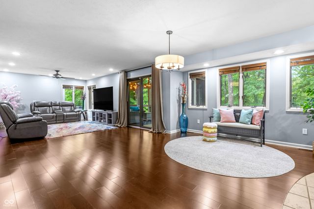 1122 Bitterwood Court, Columbus, IN 47201