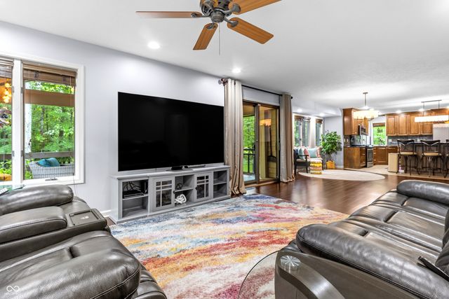 1122 Bitterwood Court, Columbus, IN 47201