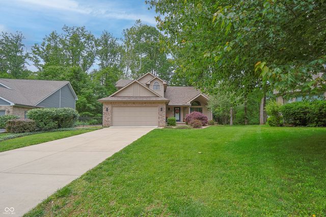 1122 Bitterwood Court, Columbus, IN 47201