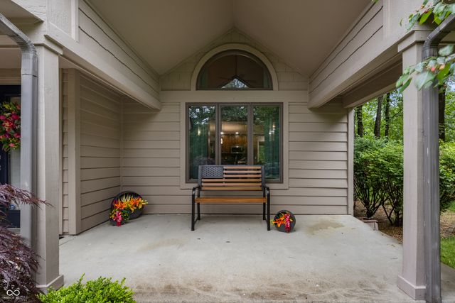 1122 Bitterwood Court, Columbus, IN 47201