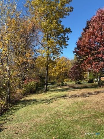 15 Mulberry Lane, New Milford, CT 06776