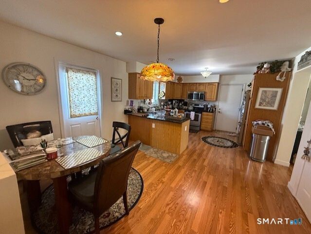 15 Mulberry Lane, New Milford, CT 06776