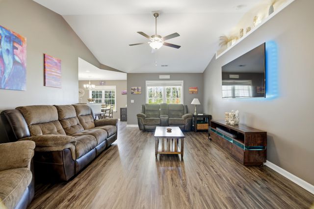 4787 Canal St., Loris, SC 29569