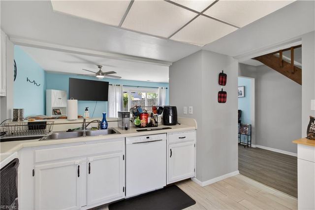 3611 Chase CT, Virginia Beach, VA 23462