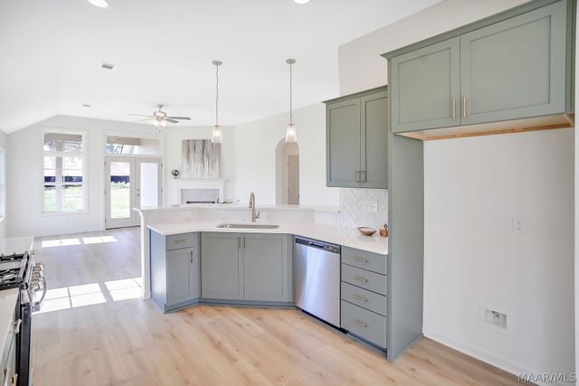 368 Crestwood Circle, Montgomery, AL 36117