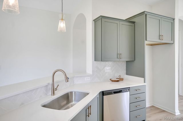 368 Crestwood Circle, Montgomery, AL 36117