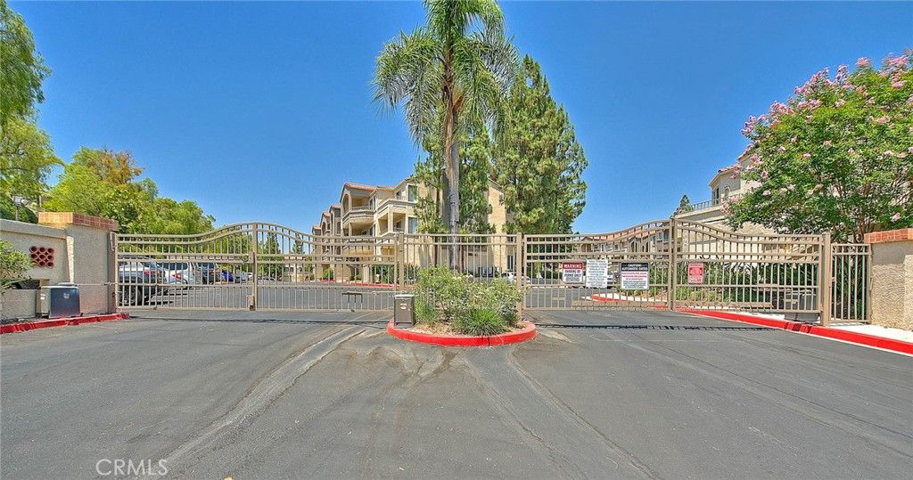 1015 La Terraza 304, Corona, CA 92879 — photo 2