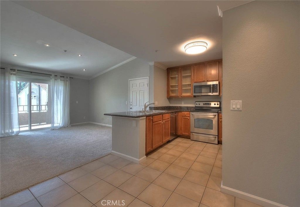 1015 La Terraza 304, Corona, CA 92879 — photo 4