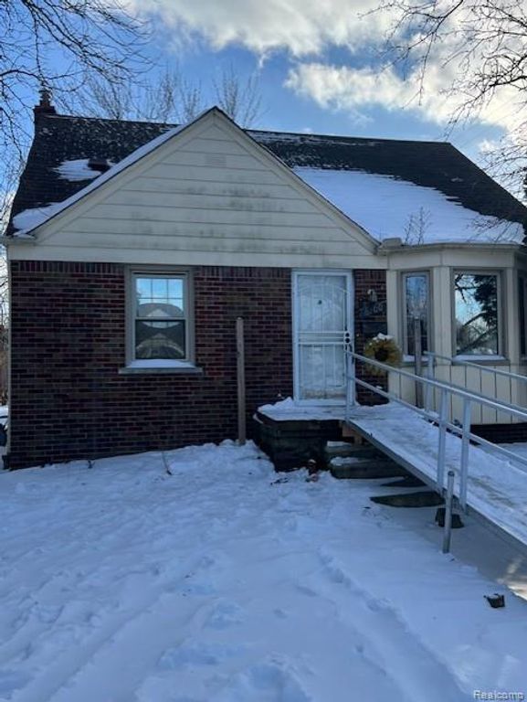 16200 Novara Street, Detroit, MI 48205