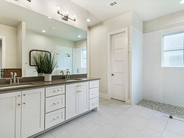 170 Bunker Ranch BLVD 16, Dripping Springs, TX 78620