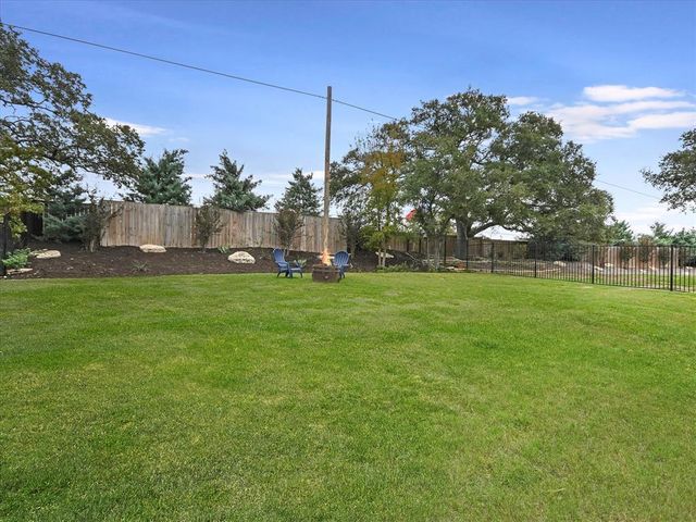 170 Bunker Ranch BLVD 16, Dripping Springs, TX 78620