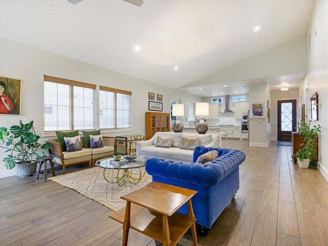 170 Bunker Ranch BLVD 16, Dripping Springs, TX 78620