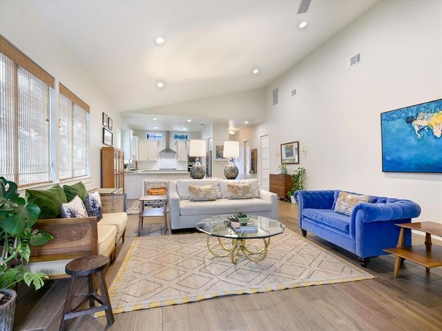 170 Bunker Ranch BLVD 16, Dripping Springs, TX 78620