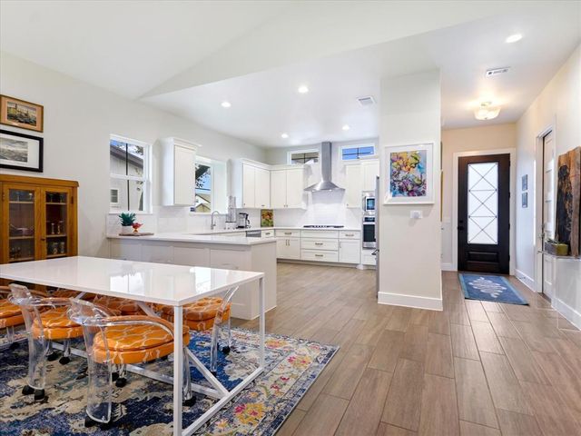 170 Bunker Ranch BLVD 16, Dripping Springs, TX 78620