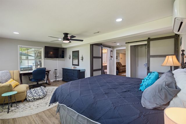 164 Arrowhead Street, Mabank, TX 75156