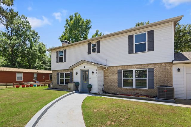 164 Arrowhead Street, Mabank, TX 75156