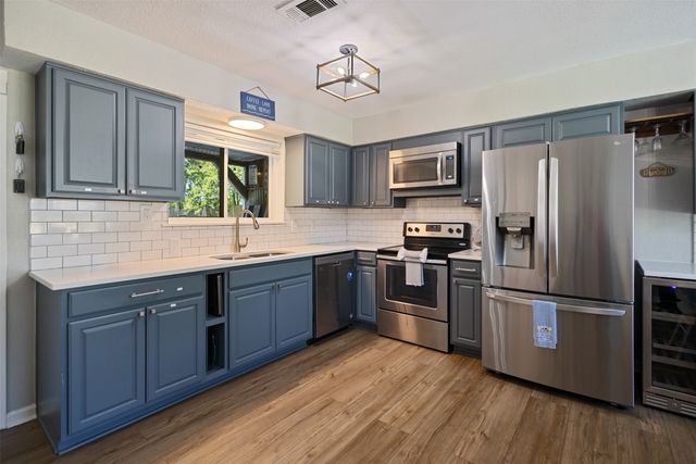 164 Arrowhead Street, Mabank, TX 75156