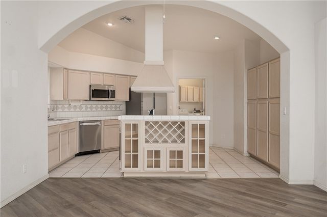 2150 E Bella Vista Drive, Fort Mohave, AZ 86426