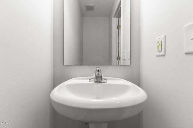 21 Mill Run, Sanford, NC 27332