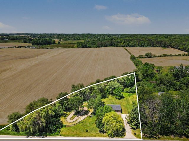 1226 66th Street, Fennville, MI 49408