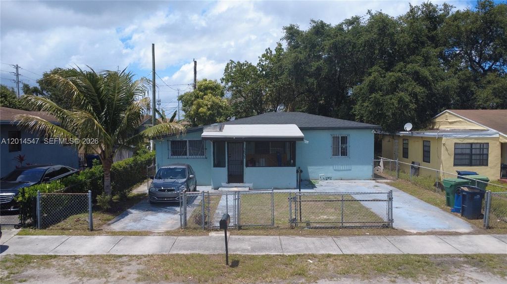 1631 NW 114th St, Miami, FL 33167