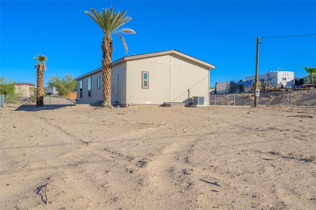 4562 Tule Drive, Topock, AZ 86436