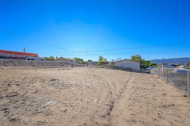 4562 Tule Drive, Topock, AZ 86436