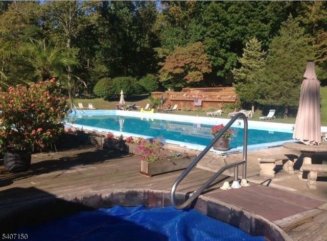 50 Drakestown Rd, Mount Olive Twp., NJ 07840