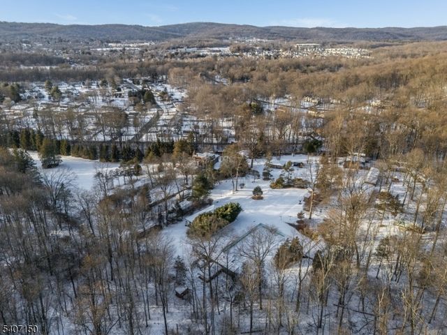 50 Drakestown Rd, Mount Olive Twp., NJ 07840