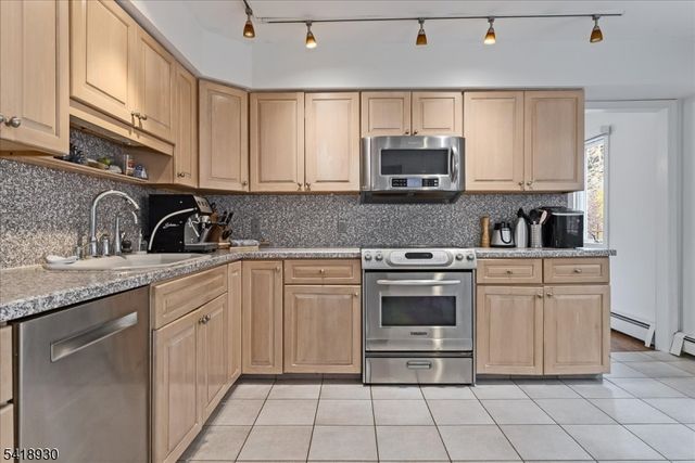 629 W Shore Trl, Sparta Twp., NJ 07871