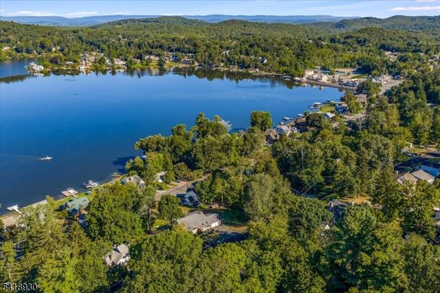 629 W Shore Trl, Sparta Twp., NJ 07871