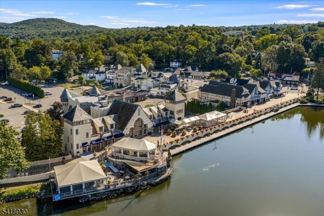 629 W Shore Trl, Sparta Twp., NJ 07871