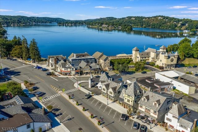 629 W Shore Trl, Sparta Twp., NJ 07871