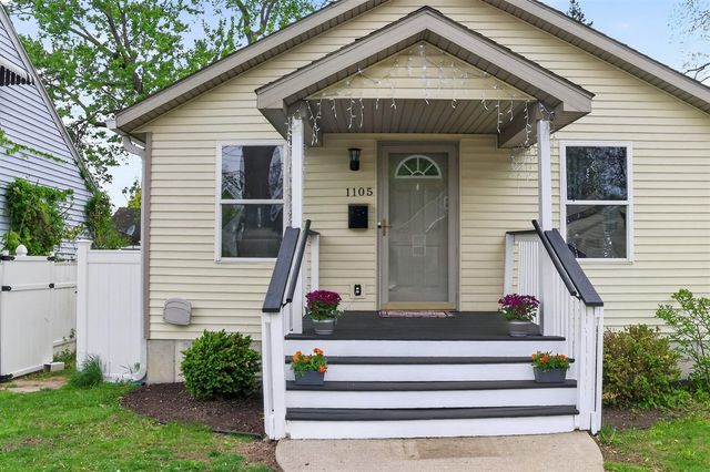 1105 Hazen Street, Grand Rapids, MI 49507