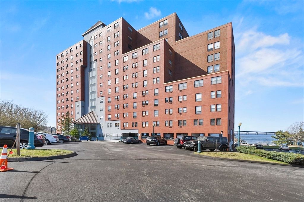 750 Davol Street 415, Fall River, MA 02720