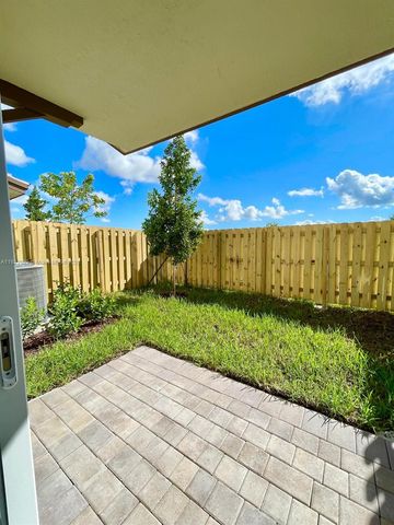 2751 SE 26th Rd 2751, Homestead, FL 33035