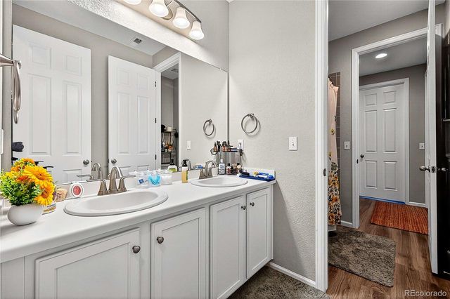 26811 E Byers Avenue, Aurora, CO 80018