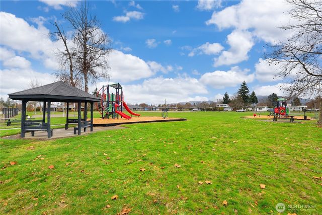 2947 Edel Avenue, Enumclaw, WA 98022