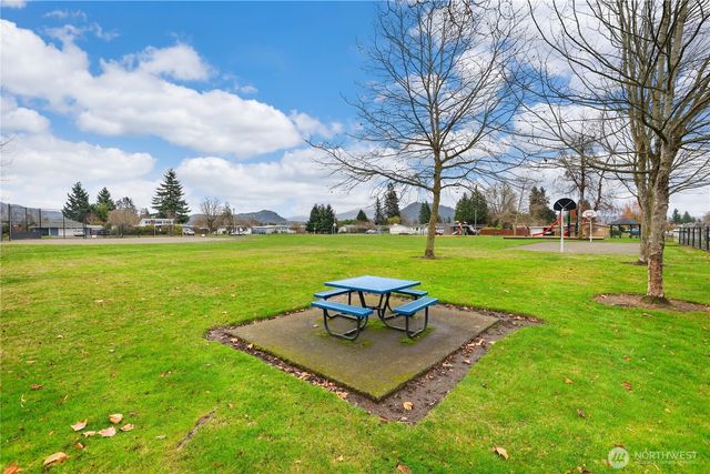 2947 Edel Avenue, Enumclaw, WA 98022